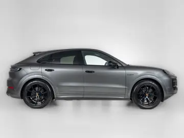 PORSCHE Cayenne Coupe S E-Hybrid   Clubleder   PDCC   HD