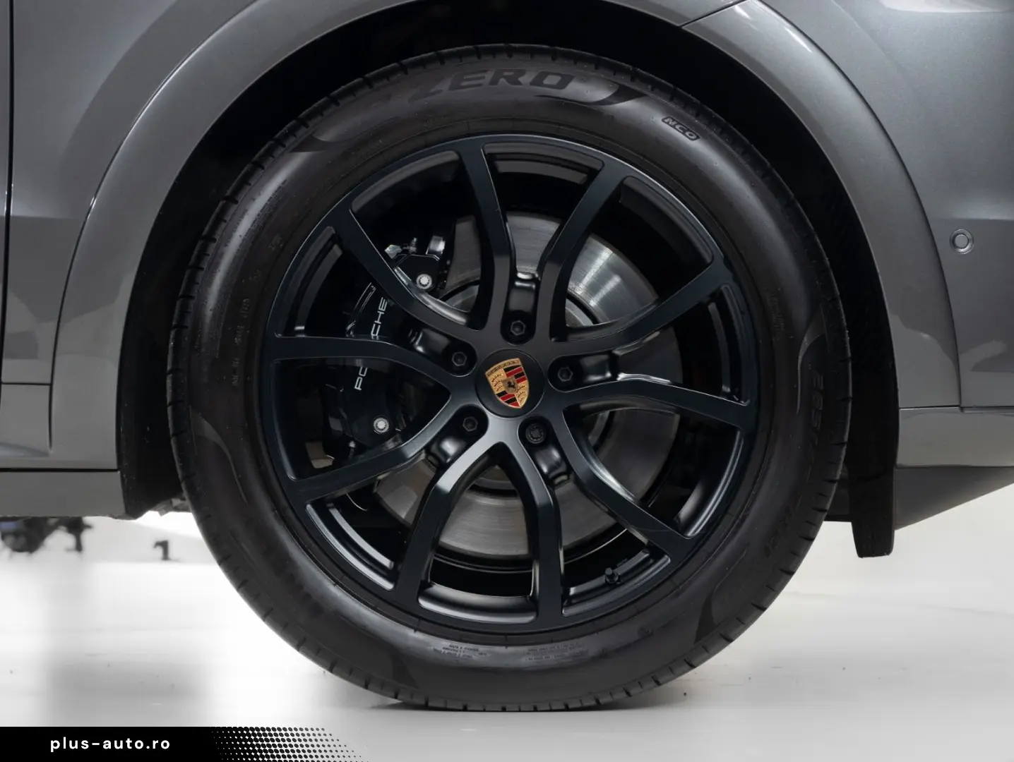 PORSCHE Cayenne Coupe S E-Hybrid   Clubleder   PDCC   HD