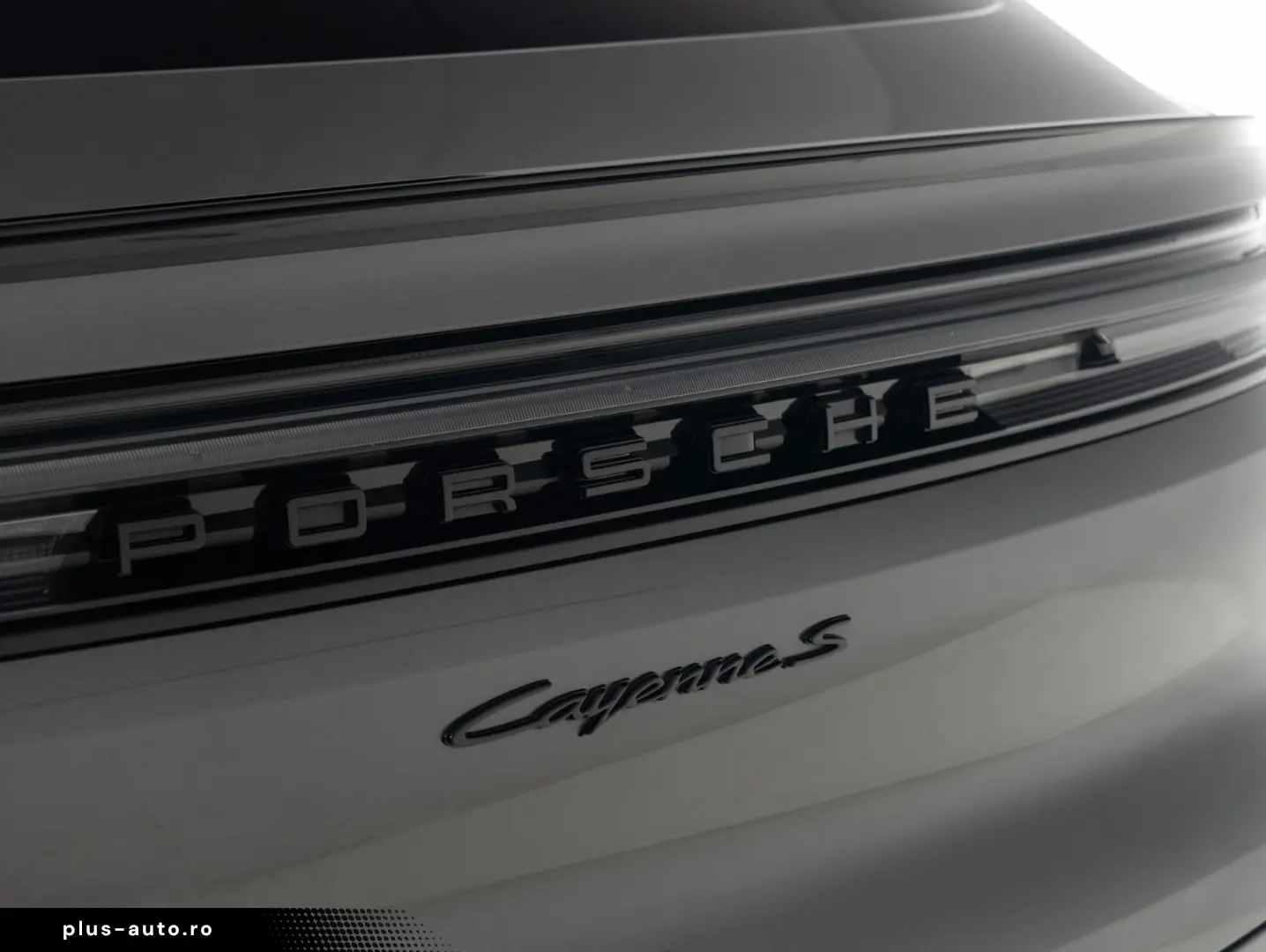 PORSCHE Cayenne Coupe S E-Hybrid   Clubleder   PDCC   HD