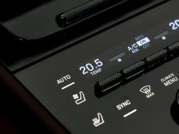 PORSCHE Cayenne Coupe S E-Hybrid   Clubleder   PDCC   HD