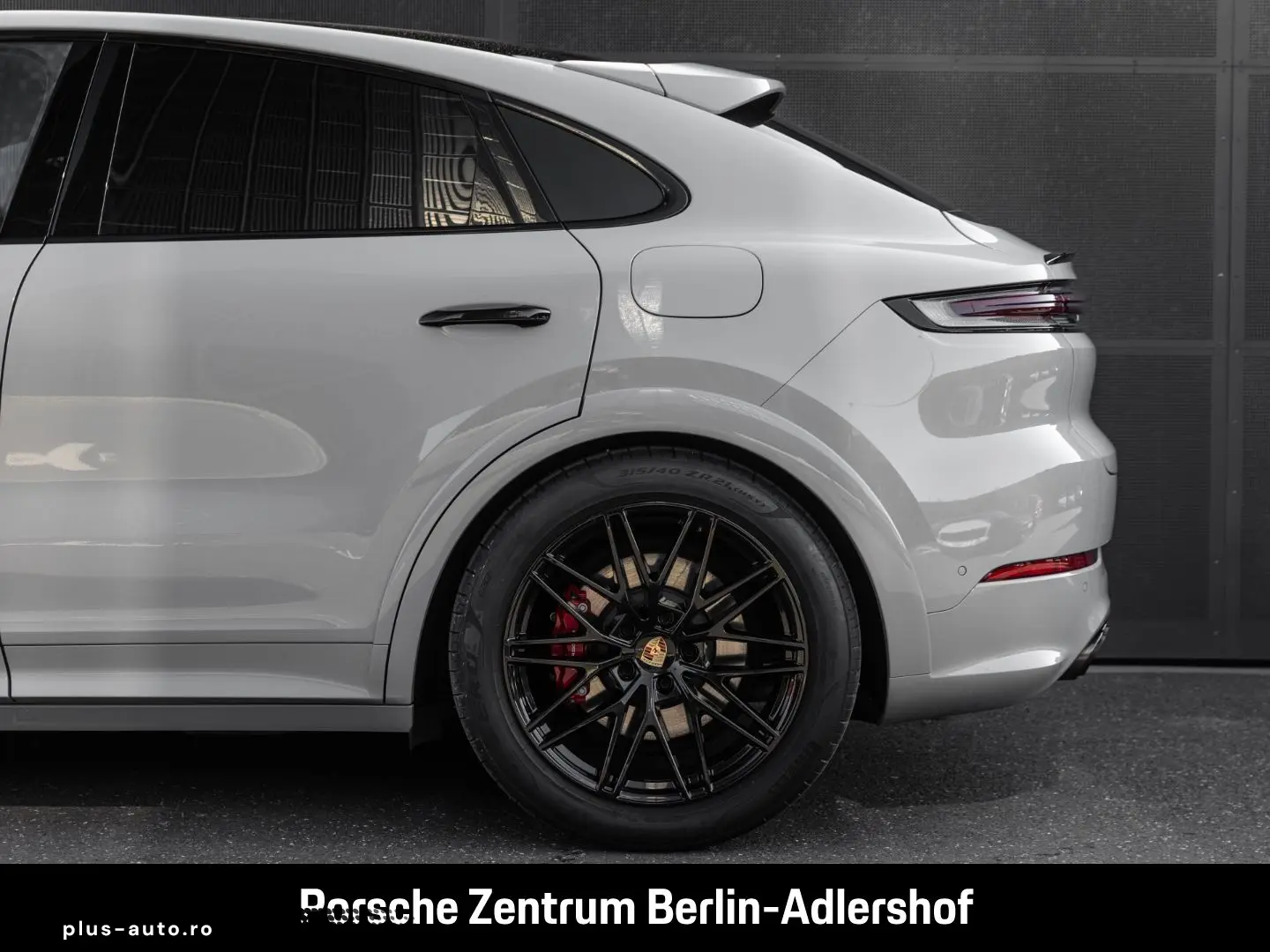 PORSCHE Cayenne S E-Hybrid Coupe HA-Lenkung InnoDrive
