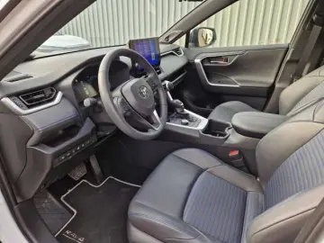 TOYOTA RAV 4 Hybrid 2.5 4x4 Style Selection Navi Sounds