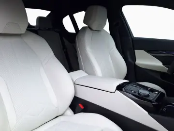 BMW 550e xDr MSpPRO Carbon B&W Beige AdaptSusp Ventil 360