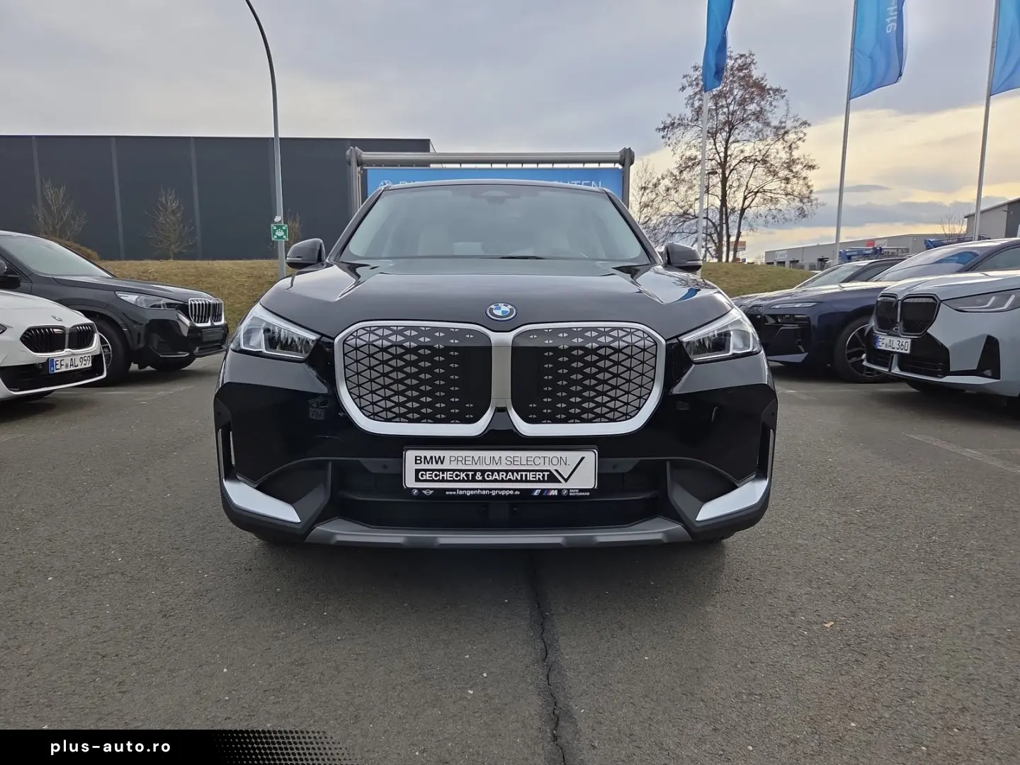 BMW iX1 xDrive30 DAB Pano.Dach Parkassistent Shz