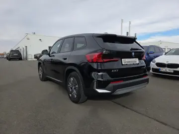 BMW iX1 xDrive30 DAB Pano.Dach Parkassistent Shz