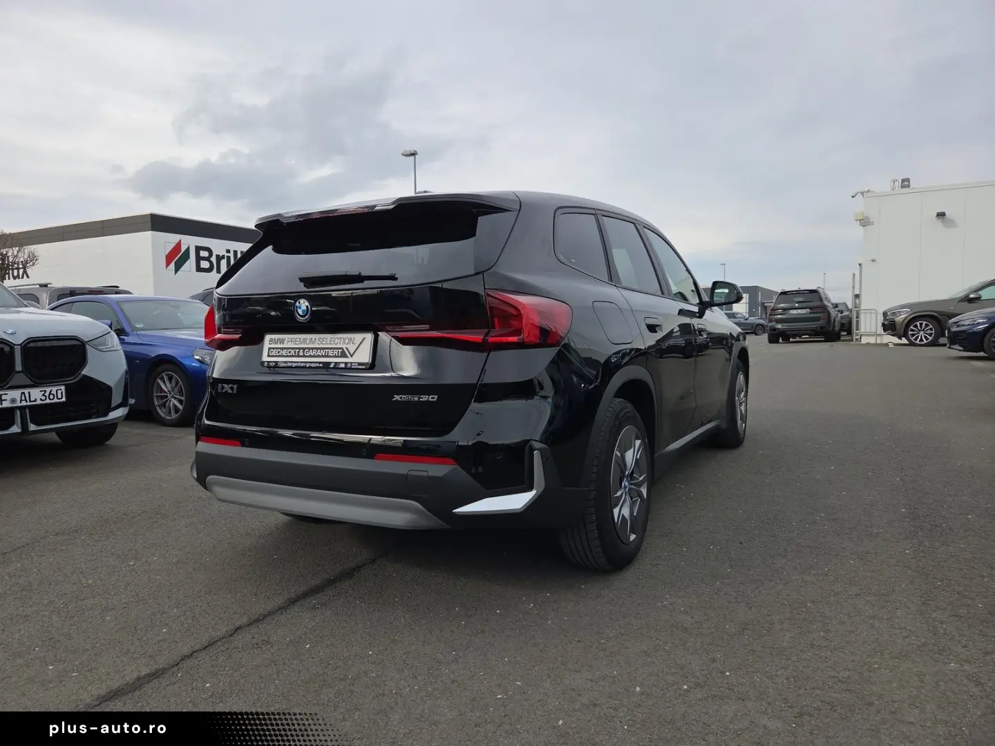 BMW iX1 xDrive30 DAB Pano.Dach Parkassistent Shz