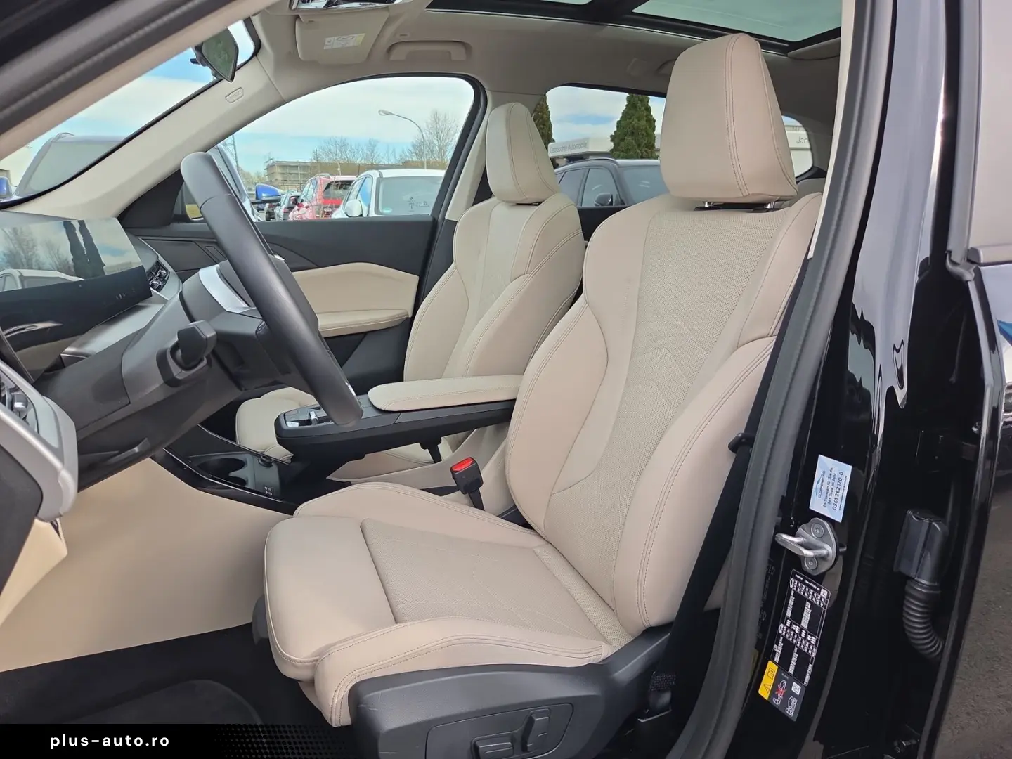 BMW iX1 xDrive30 DAB Pano.Dach Parkassistent Shz