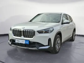 BMW iX1 xDrive30 Adaptives Fahrwerk Komfortzugang