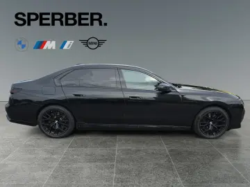 BMW M760e xDrive M Performance Paket Executive Loung