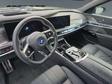 BMW M760e xDrive M Performance Paket Executive Loung