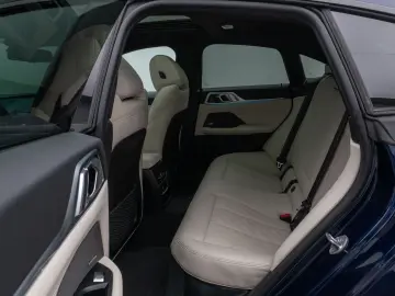 BMW i4 M50 Gran Coupé 360 Glasdach Laser HUD DAB H K