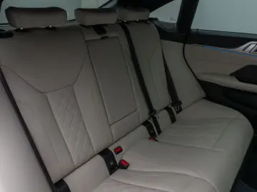 BMW i4 M50 Gran Coupé 360 Glasdach Laser HUD DAB H K