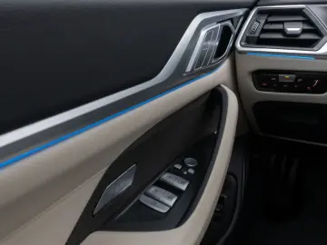 BMW i4 M50 Gran Coupé 360 Glasdach Laser HUD DAB H K