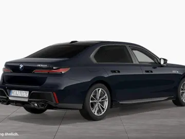 BMW M760e xDrive Limousine B&W Surround DAB