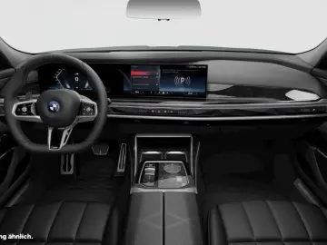 BMW M760e xDrive Limousine B&W Surround DAB