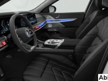 BMW M760e xDrive Innovationsp. Sport Aut. Durchlade