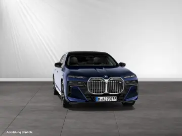 BMW M760e xDrive SkyLounge Autobahnass. Massage