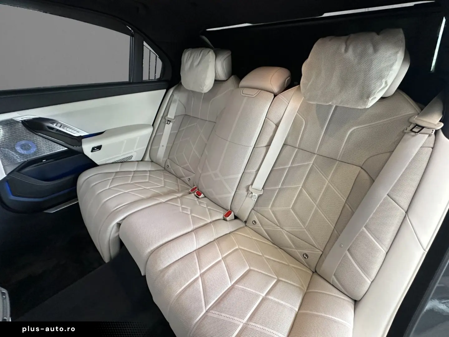 BMW i7 xD e60 M Sport PanoSky FOND TV 21Z AutomTüren