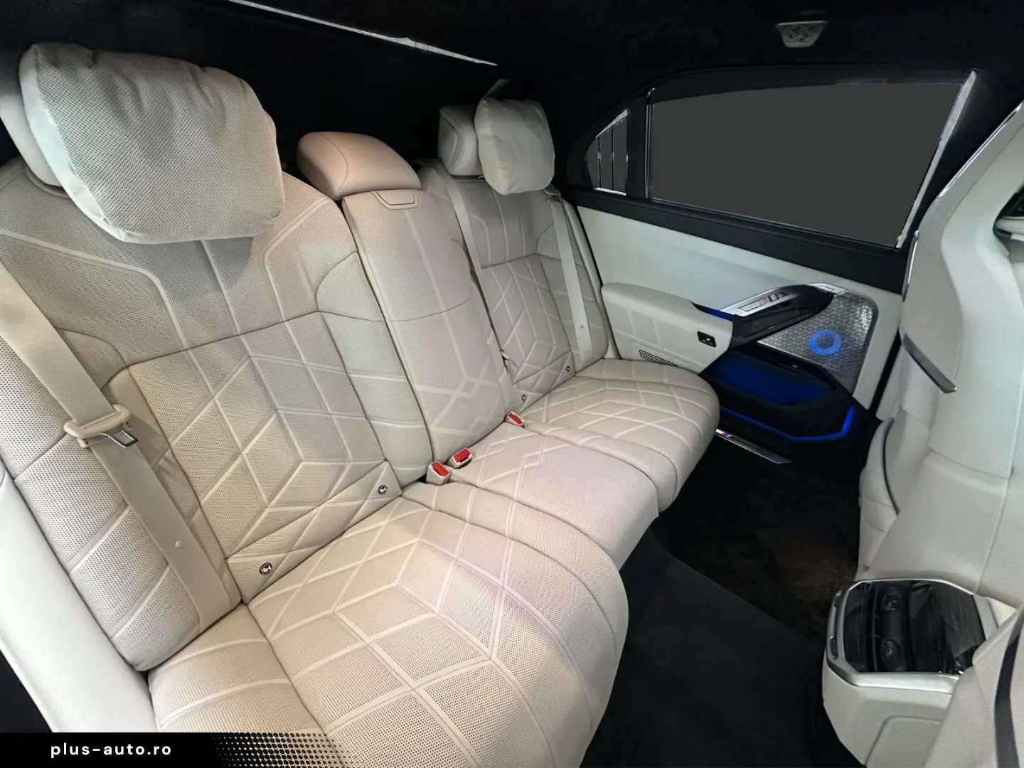 BMW i7 xD e60 M Sport PanoSky FOND TV 21Z AutomTüren