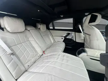 BMW i7 xD e60 M Sport PanoSky FOND TV 21Z AutomTüren