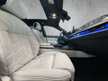 BMW i7 xD e60 M Sport PanoSky FOND TV 21Z AutomTüren