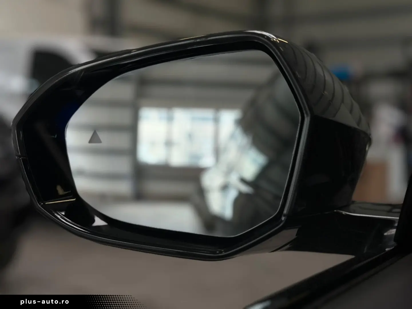 BMW i7 xD e60 M Sport PanoSky FOND TV 21Z AutomTüren