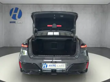 BMW i7 xD e60 M Sport PanoSky FOND TV 21Z AutomTüren