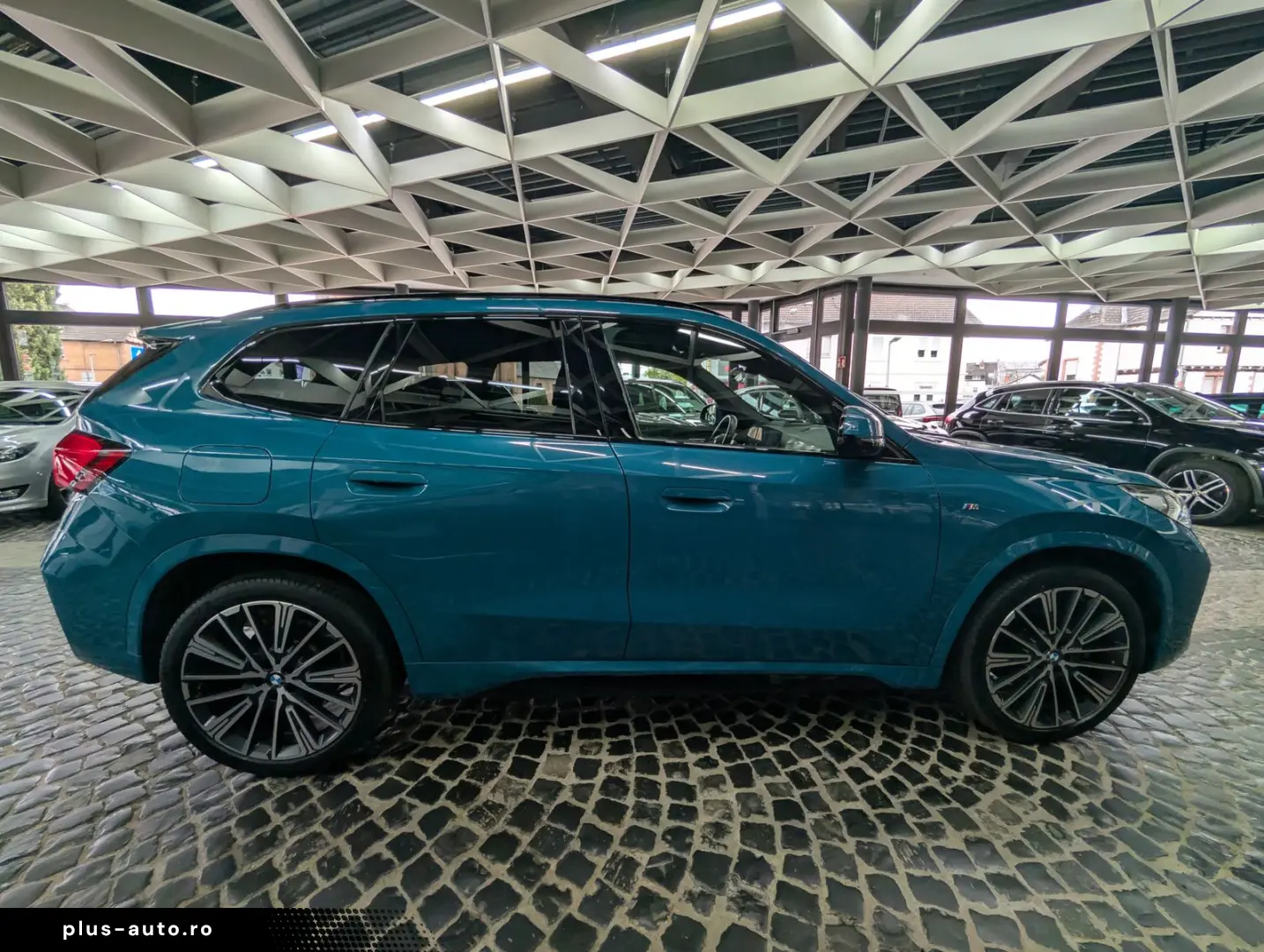 BMW X1 20i M Sport Shadow H&K AHK PANO HUD 360  20
