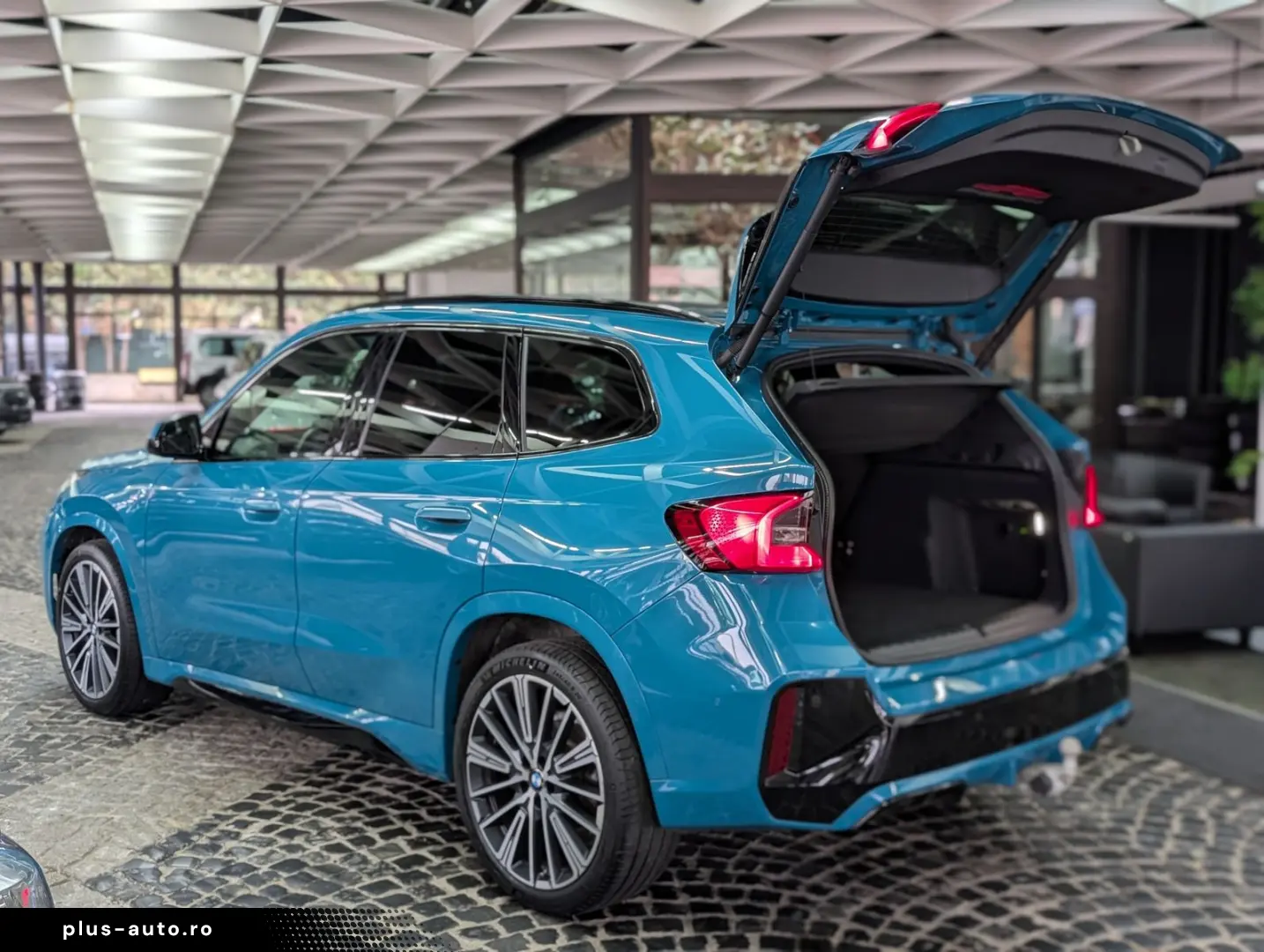BMW X1 20i M Sport Shadow H&K AHK PANO HUD 360  20