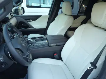 LEXUS LX 500 d SOFORT FULL OPTION STOCK BERLIN