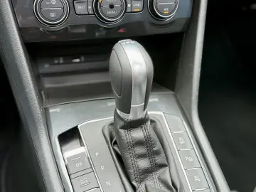 VOLKSWAGEN TIGUAN 2.0 TDI DSG
