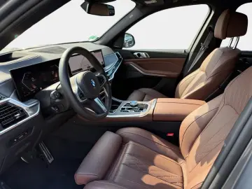BMW X5 xDrive30d M Sport Pro AHK Inno Standhzg Pano