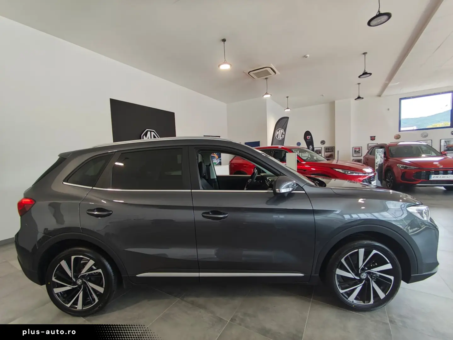 MG ZS HEV 5 usi Exclusive  1.5L GSL HEV 197 CP AT