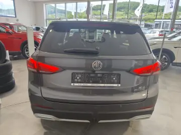 MG ZS HEV 5 usi Exclusive  1.5L GSL HEV 197 CP AT