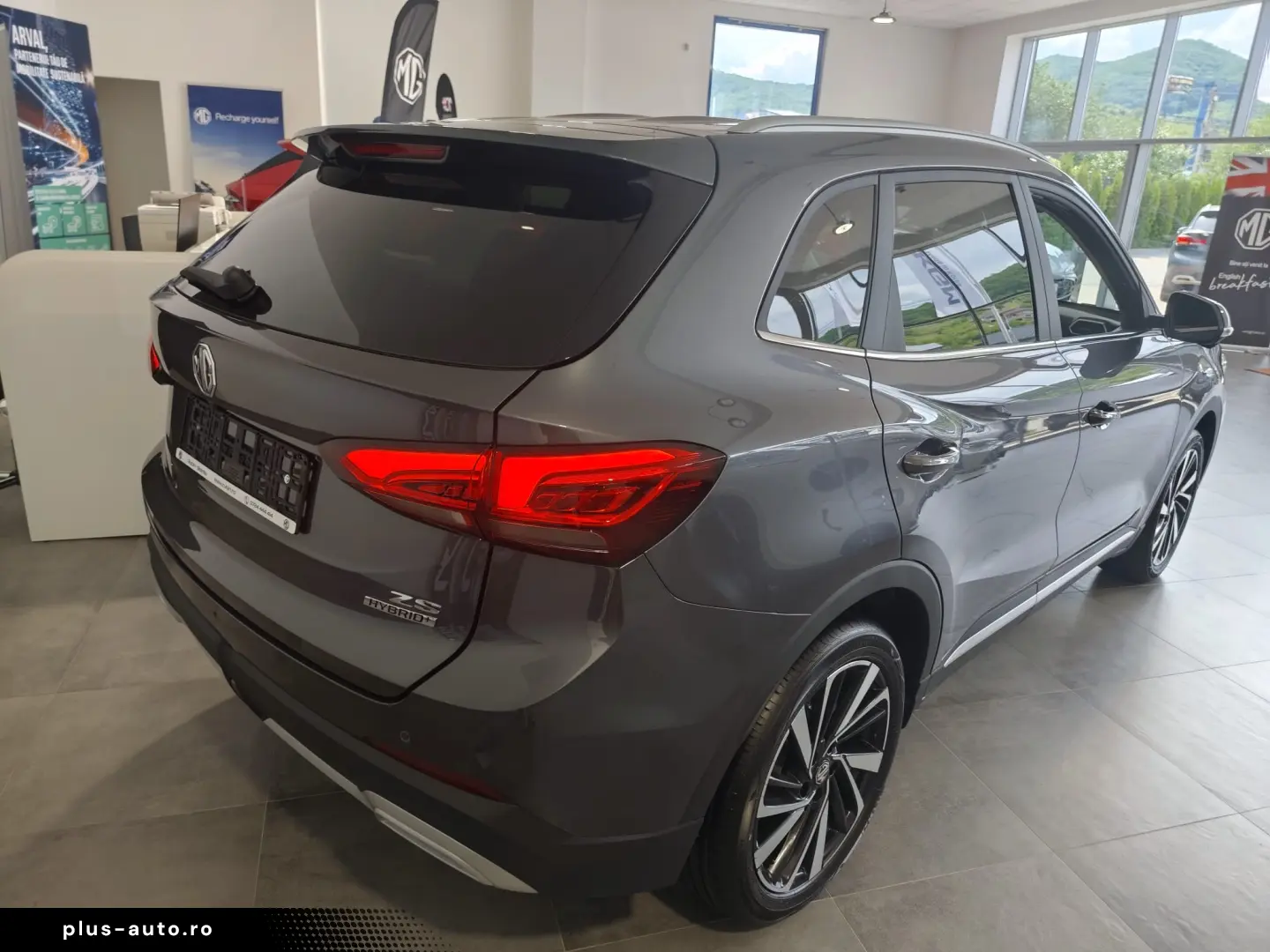 MG ZS HEV 5 usi Exclusive  1.5L GSL HEV 197 CP AT