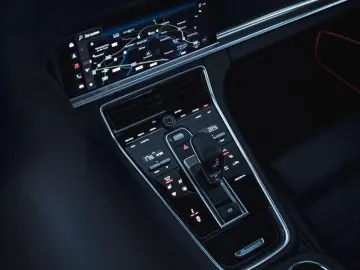 PORSCHE Panamera 4S E-Hybrid Sport Turismo S. Approved