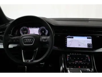 AUDI Q8 50 TDI quattro S-Line Matrix PDC R-Kamera