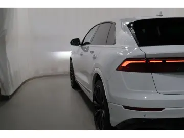 AUDI Q8 50 TDI quattro S-Line Matrix PDC R-Kamera