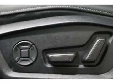 AUDI Q8 50 TDI quattro S-Line Matrix PDC R-Kamera
