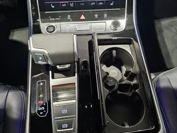 AUDI Q8 50 TDI S Line Black Pano Matrix Softc.Hud 22'