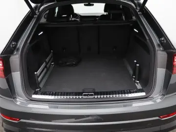 AUDI Q8 S-Line 55 TFSI quattro   Pano  Laser  Standh