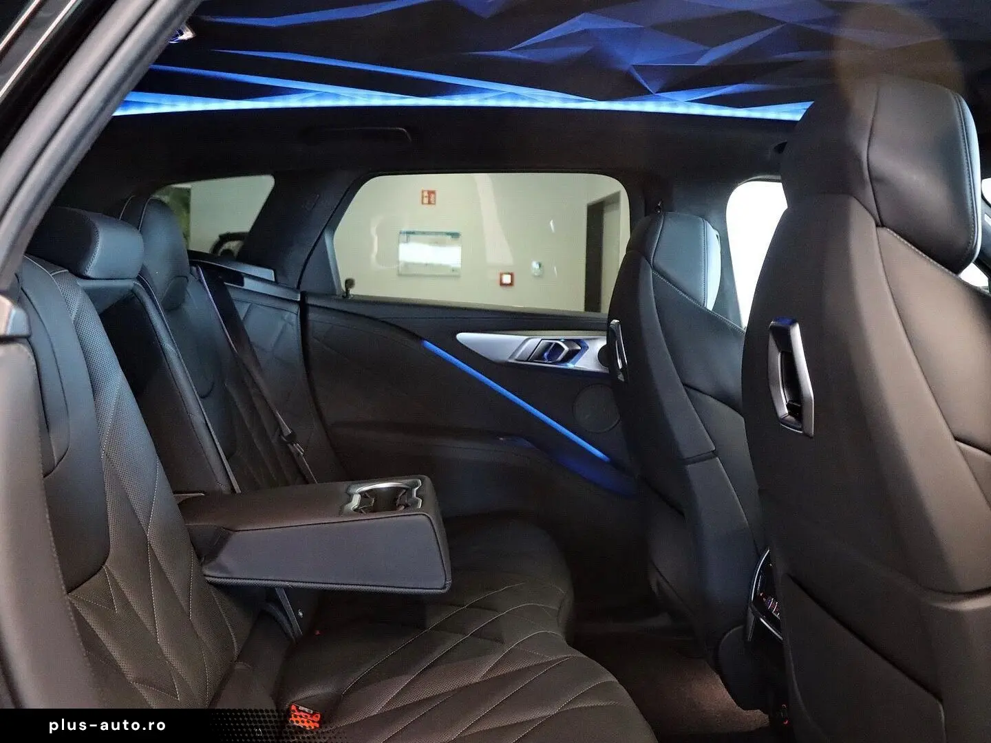 BMW XM Anhängerkupplung   Massagesitze