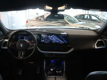 BMW XM Anhängerkupplung   Massagesitze