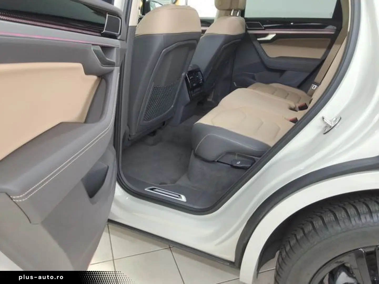VW Touareg R-Line 4Motion 3.0 TDI AHK PANO HuD LUFT