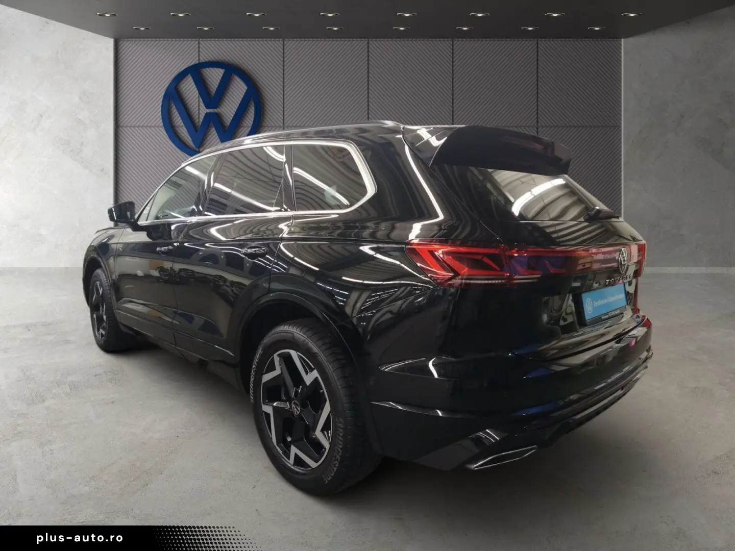 VW Touareg 3.0 V6 TSI 4M RLine Navi Leder Pano IQ