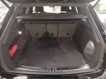 VW Touareg 3.0 V6 TSI 4M RLine Navi Leder Pano IQ