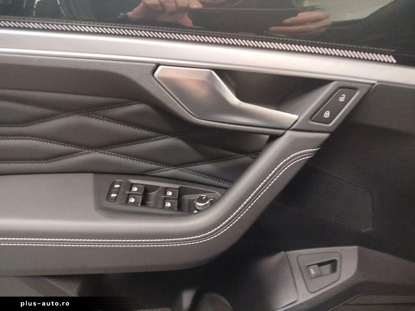 VW Touareg 3.0 V6 TSI 4M RLine Navi Leder Pano IQ