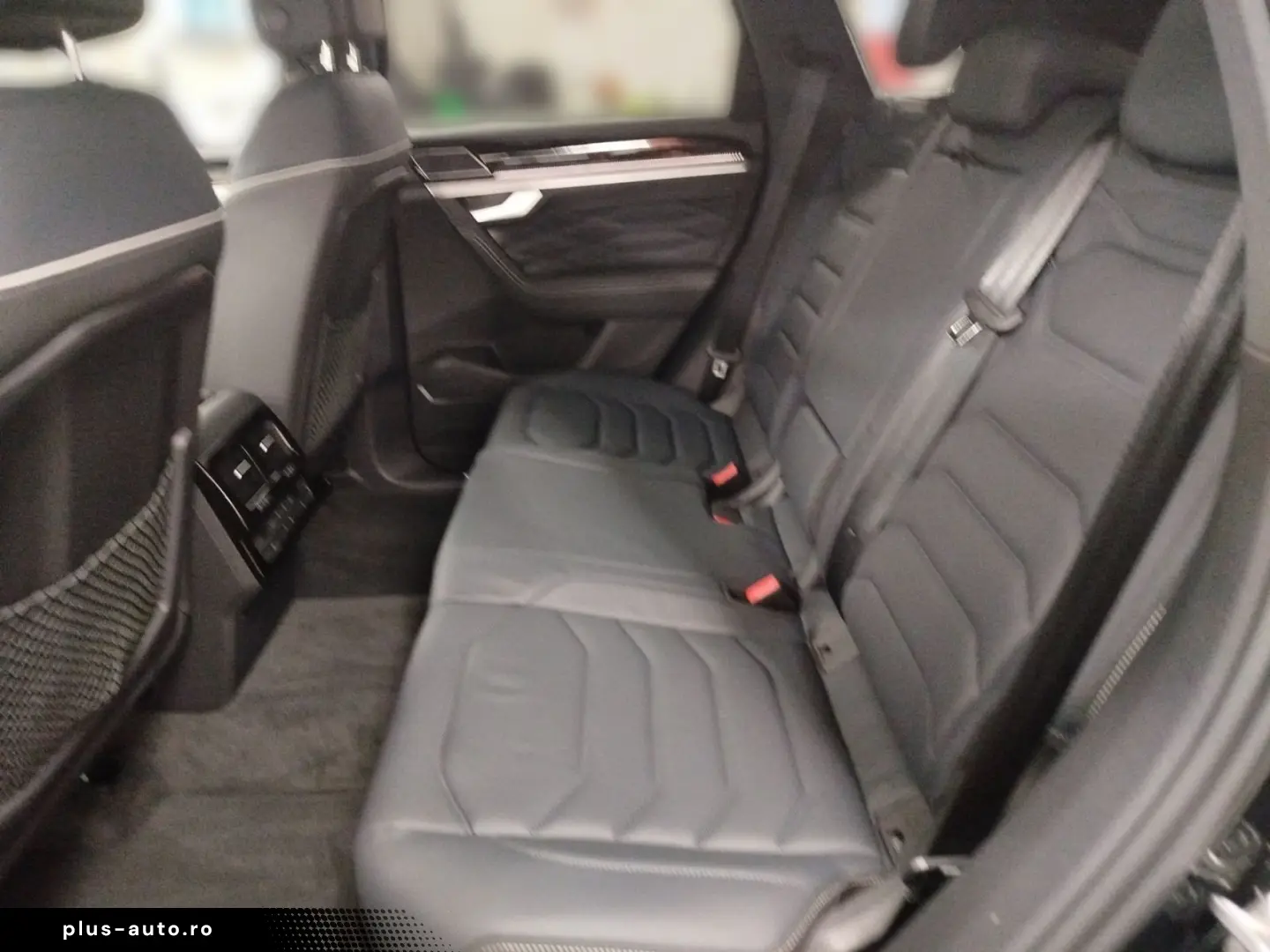VW Touareg 3.0 V6 TSI 4M RLine Navi Leder Pano IQ