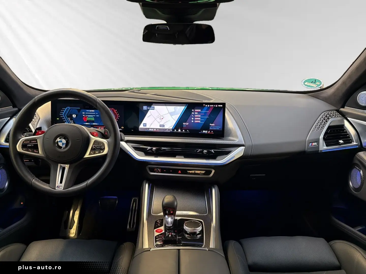 BMW XM 50e  Indiv. Signal Green  AHK 23  Autobahnass