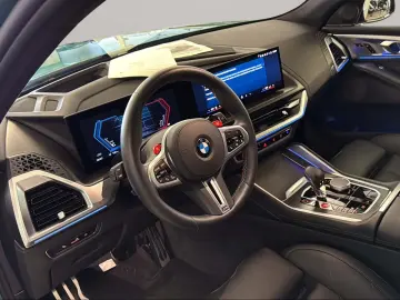 BMW XM 50e Massage AHK Driv.Assist. Winterräder inkl